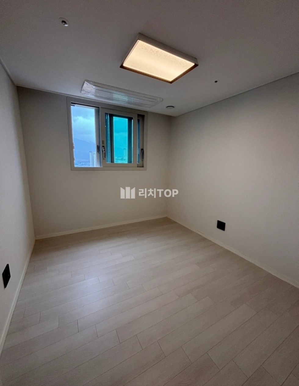 경남 창원시 성산구 가음동 \u2714 자이시그니처 105동 확트인 뷰 확장형 시스템에어컨 4 월세도가능 전세 매물번호 12172 사진 8