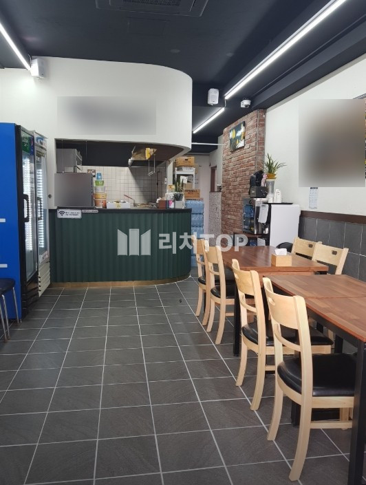 경남 창원시 성산구 반지동 \u2714 반지동 희연병원 인근 닭강정가게 양도양수 월세 매물번호 12245 사진 1