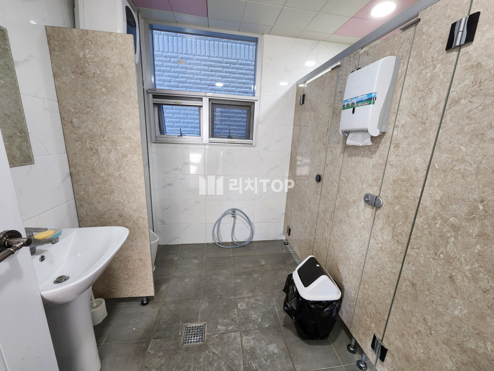 경남 창원시 의창구 팔용동 \u2714\ufe0f 팔용동 깔끔한 사무실 임대 사무실내 화장실, 탕비실 있음 월세 매물번호 12363 사진 6