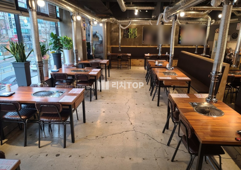 경남 창원시 의창구 팔용동 \u2714\ufe0f 팔용동 중심상가 지역 2층 고깃집 양도양수 월세 매물번호 12462 사진 1