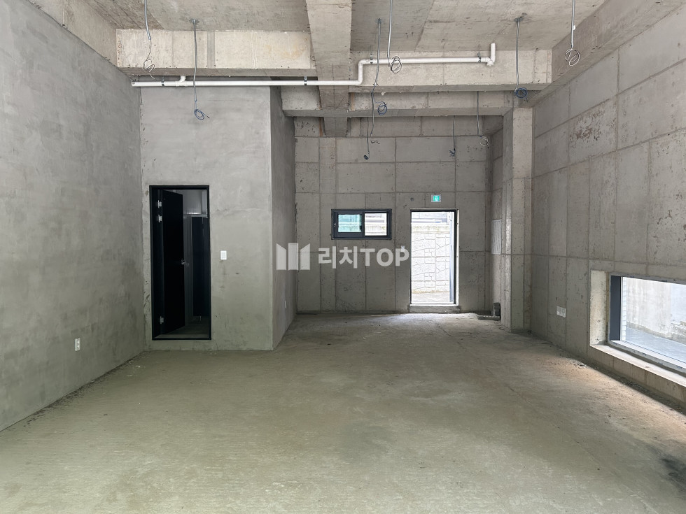경남 창원시 성산구 대방동 대방동 성원3차 사거리 인근 신축상가 첫입주 월세 매물번호 12496 사진 1