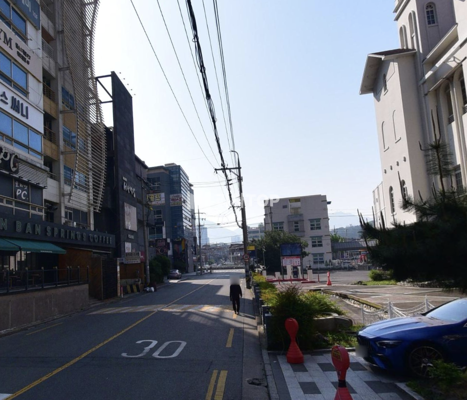 경남 창원시 성산구 상남동 창원 상남동 사무실 임대 전층사용가능 내부 외부 깔끔한 컨디션 월세 매물번호 12593 사진 2