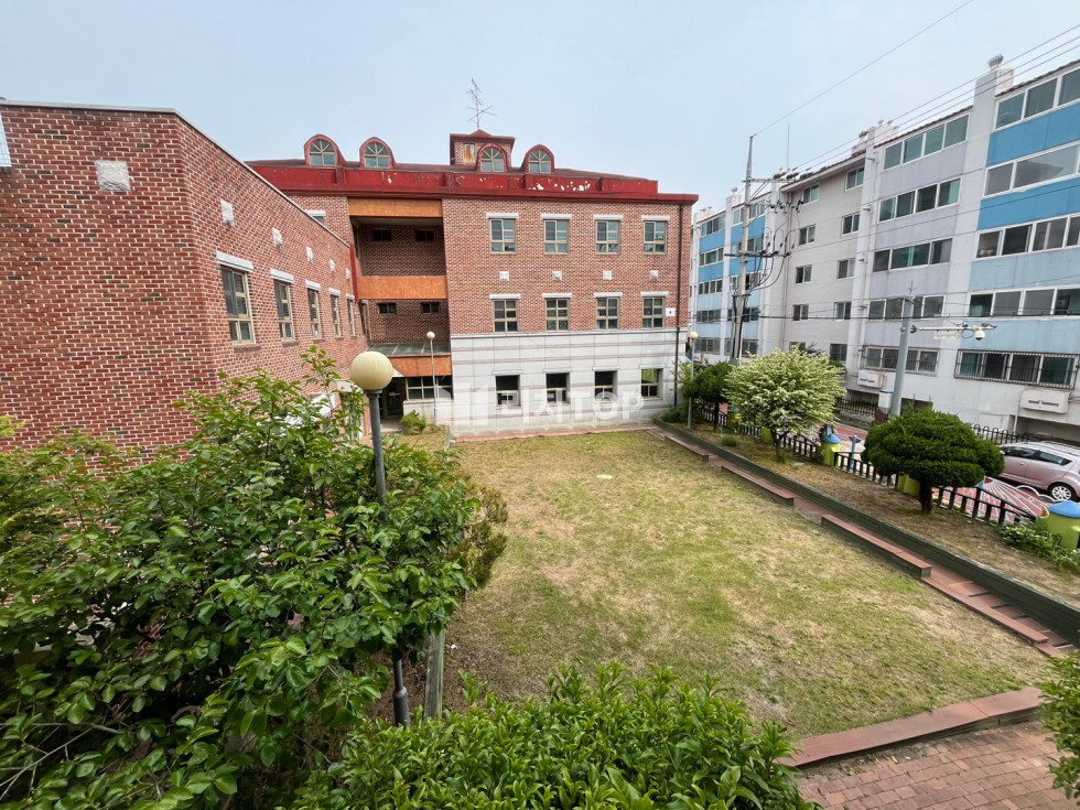 경남 창원시 성산구 사파동 \u2714\ufe0f 사파동 노유자시설 건물 전체 매매 중정 있는 건물 주변 재건축 호재 있음 매매 매물번호 12599 사진 2