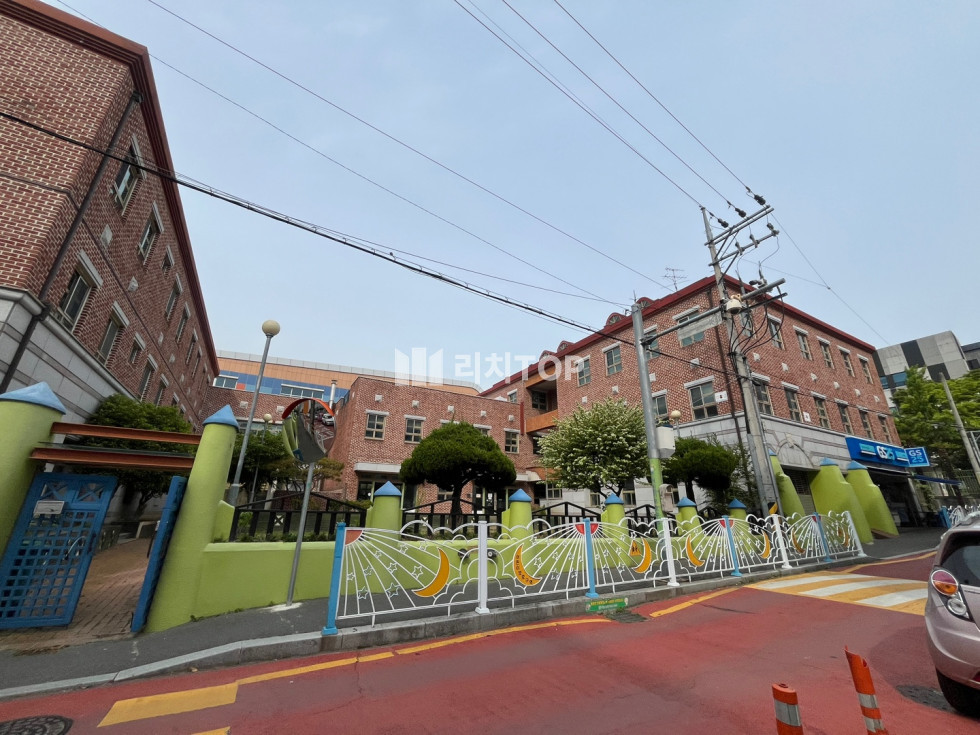 경남 창원시 성산구 사파동 \u2714\ufe0f 사파동 노유자시설 건물 전체 매매 중정 있는 건물 주변 재건축 호재 있음 매매 매물번호 12599 사진 15