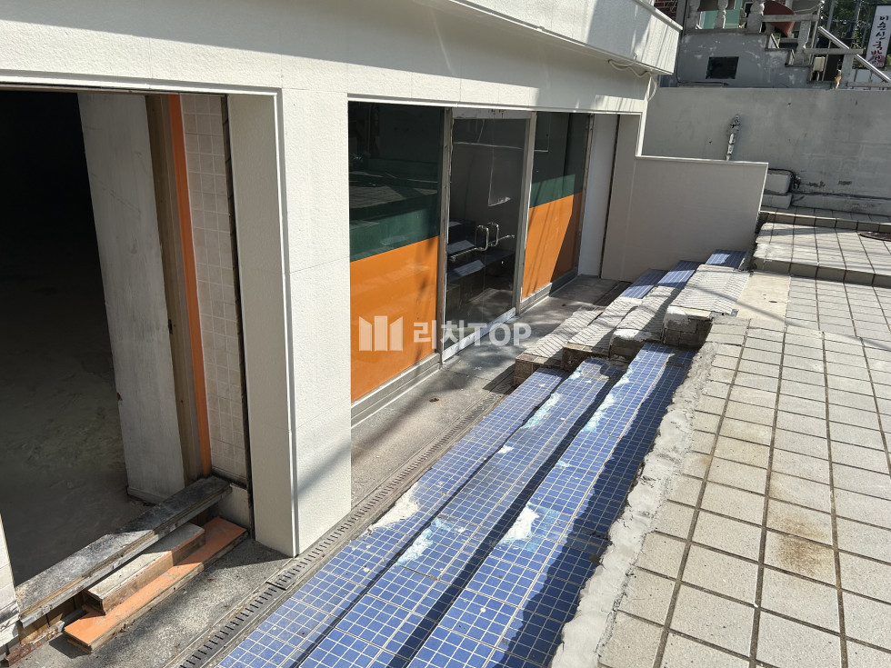경남 창원시 의창구 사림동 \u2605 창원대 앞 무권리 2종근생 넓은 반지하 상가 \u2605 월세 매물번호 12617 사진 1