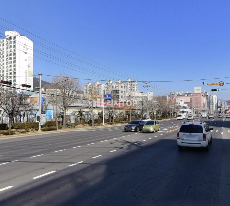 경남 창원시 마산합포구 신포동1가 [마산 신포동] 해양대로 대로변 통건물 임대! 전시·사무 최적 입지 월세 매물번호 12647 사진 3