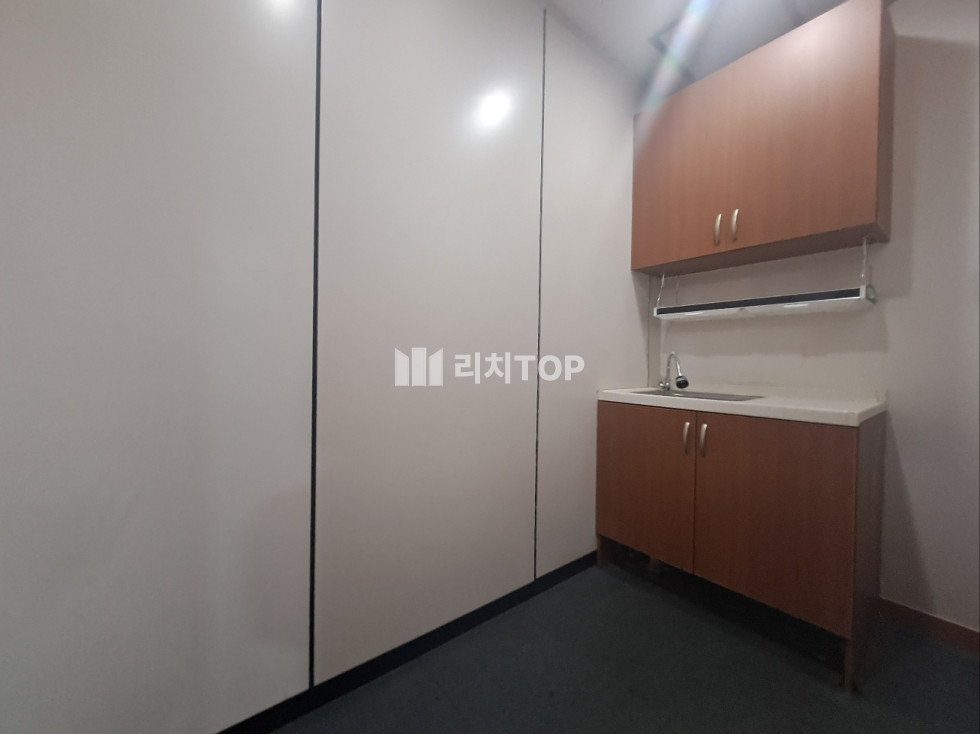 경남 창원시 성산구 용호동 도청인근 소형 사무실임대 월세 매물번호 12702 사진 4