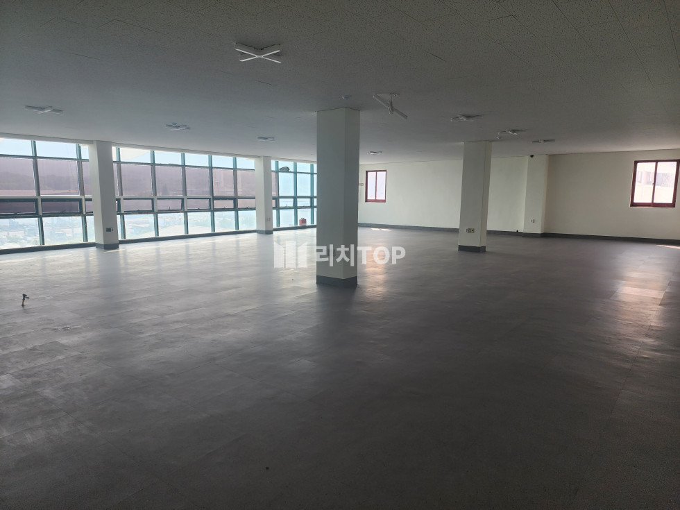 경남 창원시 의창구 팔용동 보증금 조절 가능한 팔용공구상가 최고 입지, 기본 인테리어 새로 시공, 무권리 전세 매물번호 12807 사진 1