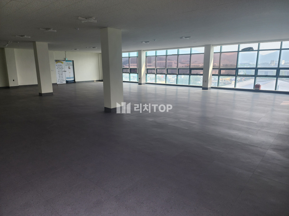 경남 창원시 의창구 팔용동 보증금 조절 가능한 팔용공구상가 최고 입지, 기본 인테리어 새로 시공, 무권리 전세 매물번호 12807 사진 2