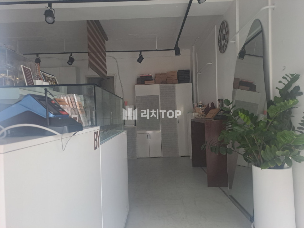 경남 창원시 의창구 사림동 창원대 인근 퇴촌로변 1층 상가 임대 월세 매물번호 12810 사진 1
