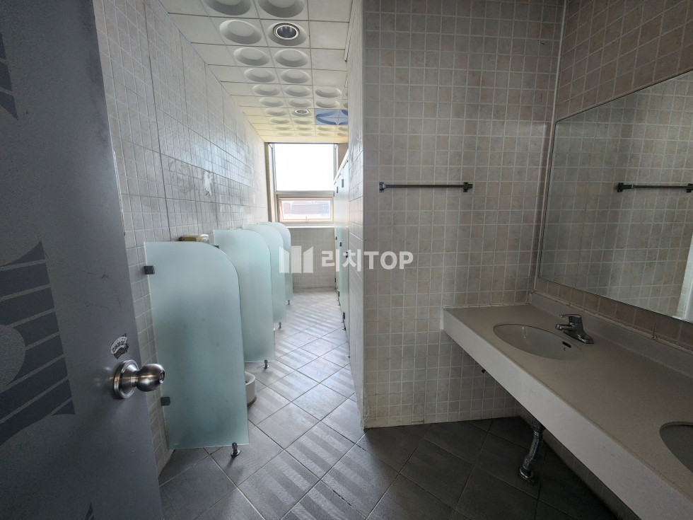 경남 창원시 진해구 석동 \u2714\ufe0f 진해 석동 중심지 대형평수 사무실 임대 귀한 대형 매물 월세 매물번호 12854 사진 6