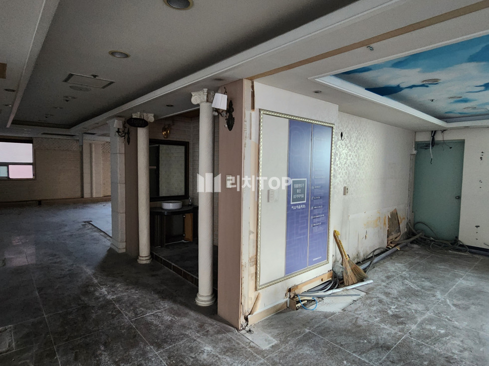 경남 창원시 의창구 도계동 \u2714\ufe0f 도계동 기존에 10년넘게 병원했던 자리 2층 전체(90PY) 임대 병원 사무실등 추천 월세 매물번호 12883 사진 2
