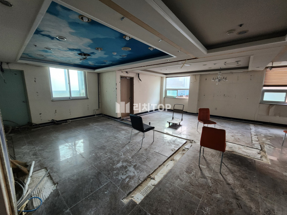 경남 창원시 의창구 도계동 \u2714\ufe0f 도계동 기존에 10년넘게 병원했던 자리 2층 전체(90PY) 임대 병원 사무실등 추천 월세 매물번호 12883 사진 7