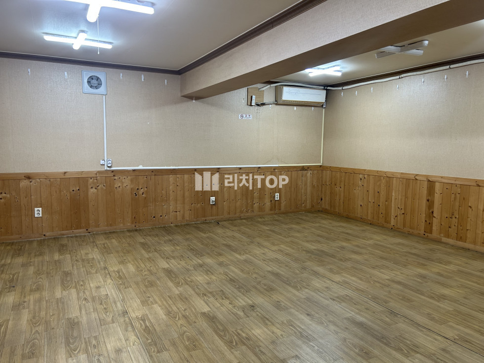 경남 창원시 성산구 남양동 남창원농협마트 인근 도로변 반지하 상가 월세 매물번호 13000 사진 2