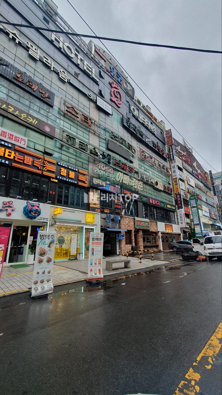 경남 창원시 성산구 상남동 \u2714\ufe0f상남동 최중심 위치 (접근성 좋음) \u2714\ufe0f객실수 31개 \u2714\ufe0f융자21억 \u2714\ufe0f3년전 올리모델링 완료 \u2714\ufe0f매출 아주 좋은 모텔 매매 매물번호 13074 사진 1