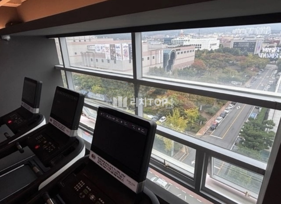 경남 창원시 성산구 용호동 \u2714\ufe0f 용호동 배후세대 많은 대형 헬스장자리 임대 관공서 오피스 밀집지역 월세 매물번호 13104 사진 4