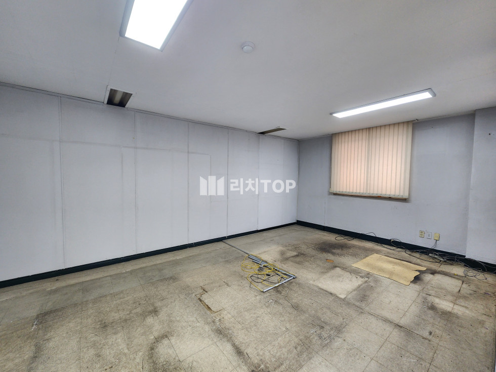 경남 창원시 성산구 사파동 \u2714\ufe0f 사파동 3층전체 사무실 자리 법무사 회계사 변호사 사무실등 추천 월세 매물번호 13193 사진 1
