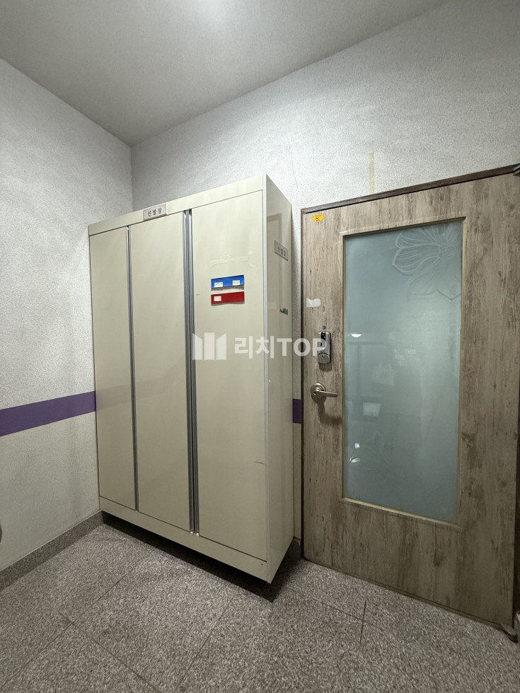 경남 창원시 의창구 서상동 \u2714\ufe0f 서상동 사무실 상가 임대 일반사무실 맛사지샵 등 다양한 업종 가능 넓은 베란다 월세 매물번호 13222 사진 1