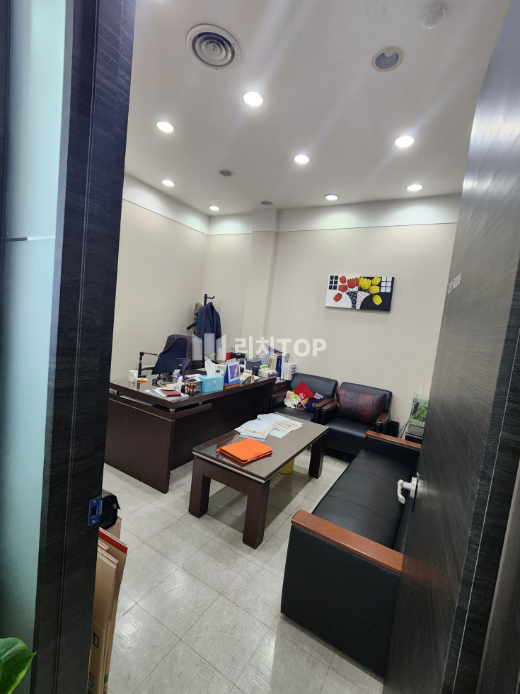 경남 창원시 의창구 명서동 \u2714\ufe0f 명서동 인테리어 잘된 사무실 임대 무권리 월세 매물번호 13243 사진 2