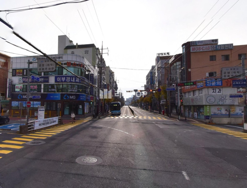 경남 창원시 의창구 도계동 \u2714\ufe0f 도계동 사거리 코너각지 전면 창이 넓어 가시성 최고인 자리 1층 상가임대 월세 매물번호 13312 사진 1