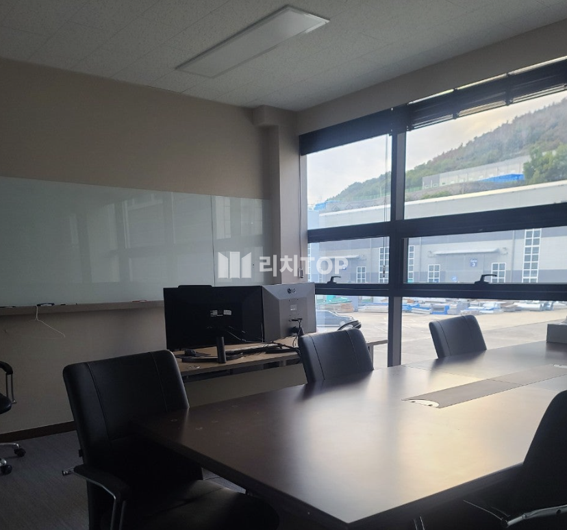 경남 밀양시 삼랑진읍 밀양 삼랑진읍 1700평대 넓은 야드 공장동 3개, 사무동 1개 대형 공장 임대 월세 매물번호 13319 사진 10