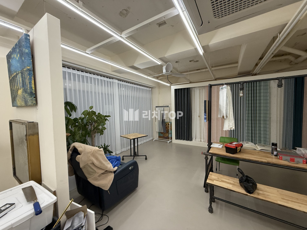 경남 창원시 의창구 명서동 \u2714\ufe0f 명서동 1층 상가 임대 도로가이며 전면이 넓어 홍보효과 좋음 소매점, 카페, 뷰티샵등 추천 월세 매물번호 13324 사진 4