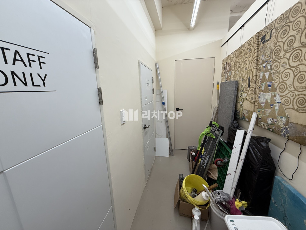경남 창원시 의창구 명서동 \u2714\ufe0f 명서동 1층 상가 임대 도로가이며 전면이 넓어 홍보효과 좋음 소매점, 카페, 뷰티샵등 추천 월세 매물번호 13324 사진 9