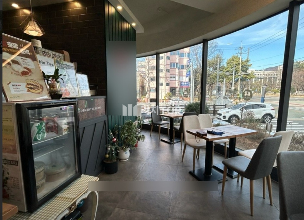 경남 창원시 성산구 사파동 \u2714\ufe0f 사파동 1층상가 임대 법원 맞은편 각지 가시성 완전 좋음 유동인구 많음 월세 매물번호 13333 사진 2