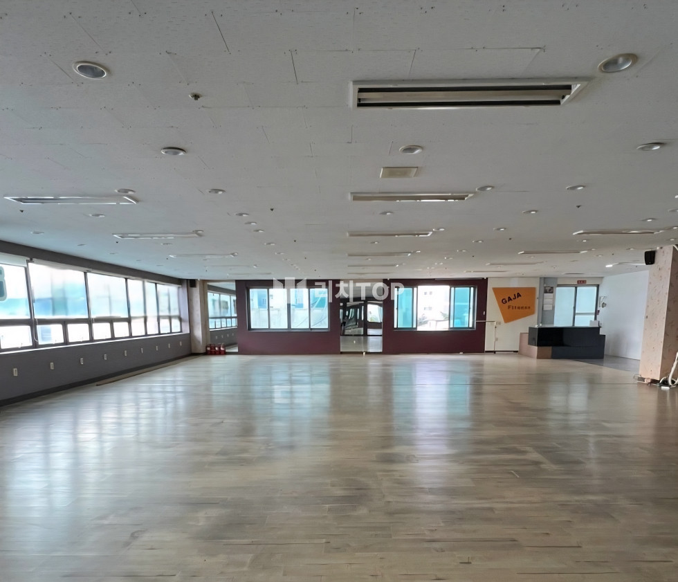 경남 창원시 마산합포구 교방동 \u2714\ufe0f 교방동 대형 상가 임대 아파트 모인지역 엘베 주차장 완비 학원 체육시설등 추천 월세 매물번호 13343 사진 1