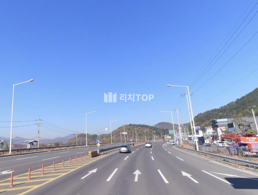 경남 함안군 칠원읍 경남 함안 칠원읍 요양병원 인근 · 대로변 식당 추천 1층 상가 임대 대형 분할가능 월세 매물번호 13389 사진 1