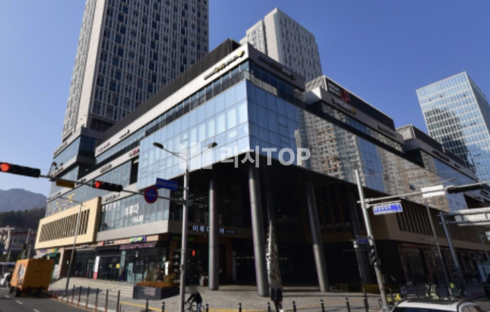 경남 창원시 의창구 중동 창원 중동 어반브릭스 오피스타워 임대 대형 약 70평 사용 가능 강력 추천 월세 매물번호 13391 사진 1