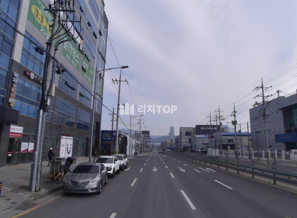 경남 창원시 의창구 팔용동 신화테크노밸리 지식산업센터 단독층 대형 매물 약 276 py 연구개발 조립 제조 R&D 매매 매물번호 13404 사진 1