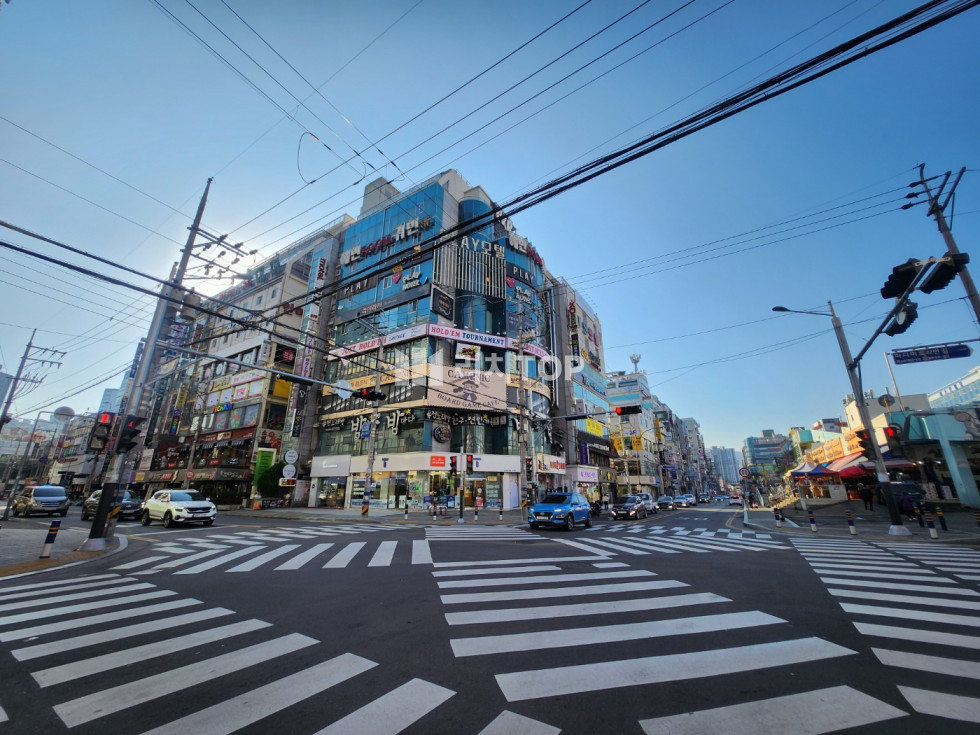 경남 창원시 성산구 상남동 \u2705\ufe0f상남동 대형상가 임대/ 최중심 상업지/실240평/2개층 사용/ 천장.바닥 시설/병.의원 및 프랜차이즈 음식점 추천! 월세 매물번호 13432 사진 1