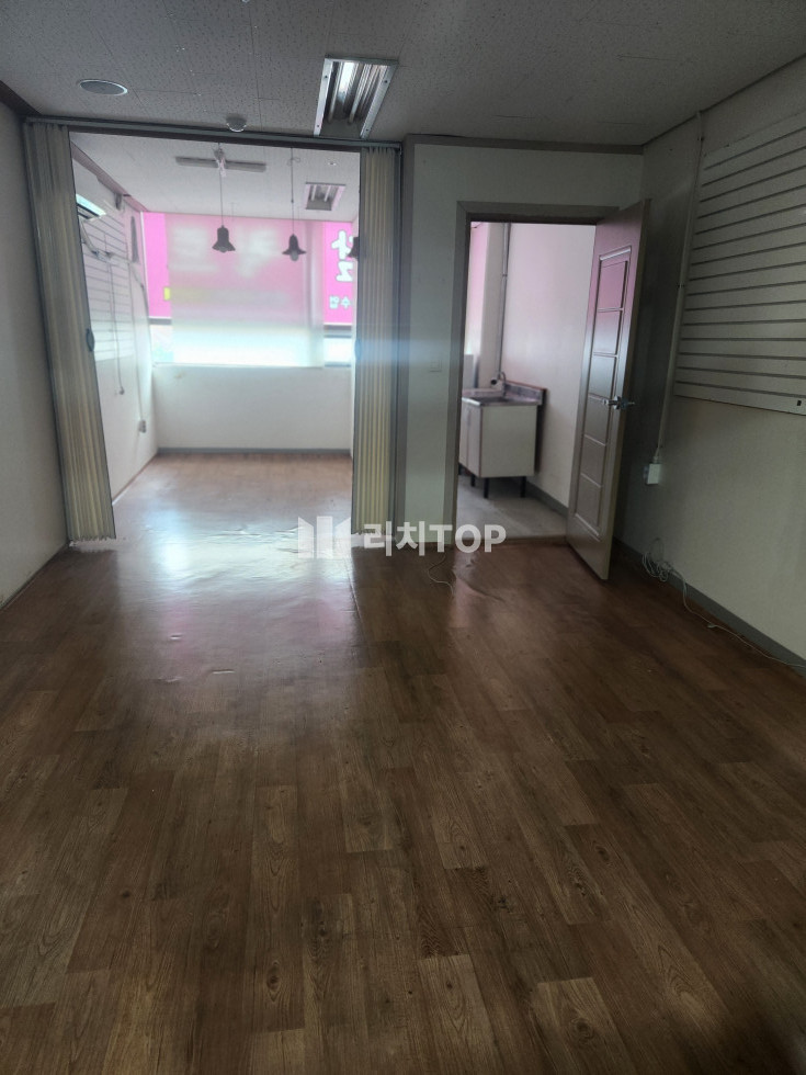 경남 창원시 의창구 명서동 \u2714\ufe0f 명서동 두산위브 주상가 2층 임대 공부방, 뷰티샵, 사무실등 추천 월세 매물번호 13477 사진 3