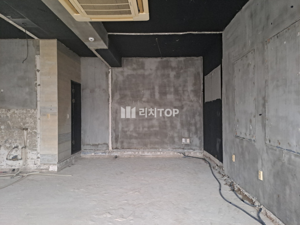 경남 창원시 의창구 사림동 창원대 인근 도로변 1층 소형상가 월세 매물번호 13521 사진 1