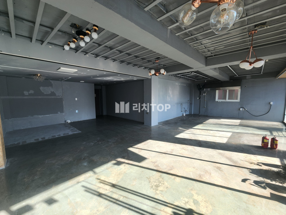 경남 창원시 의창구 봉곡동 \u2714\ufe0f 봉곡동 도로변 깔끔한 상가 1층 임대 1종근린으로 다양한 업종 가능 월세 매물번호 13540 사진 1