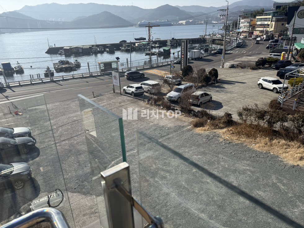 경남 창원시 성산구 귀곡동 \u2714\ufe0f 귀산 바닷가 풍경좋고 주차장 넉넉한 통건물 리뷰좋은 맛집 임 월세 매물번호 13561 사진 18
