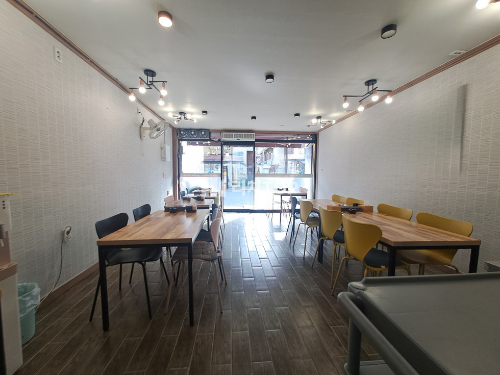 경남 창원시 성산구 반지동 희연병원 인근 1층 상가 임대 월세 매물번호 13593 사진 1