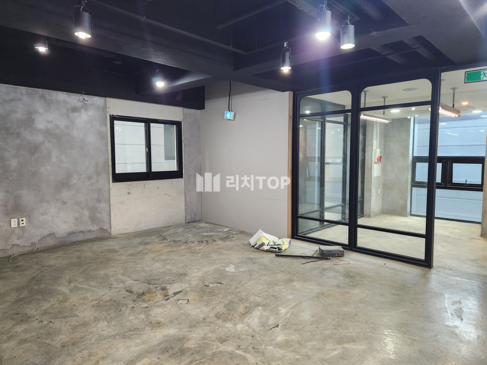 경남 창원시 의창구 서상동 \u2714\ufe0f 서상동 대로변 2층 상가 임대 2종근린으로 다양한 업종 가능 사무실 추천 월세 매물번호 13601 사진 2