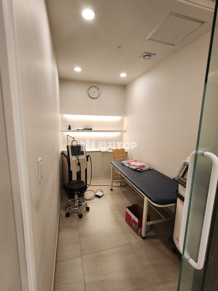경남 창원시 마산합포구 산호동 \u2714\ufe0f 산호동 병원자리 임대 메트로 인근 유동인구 많은 메디컬 라인 무권리로 추천 월세 매물번호 13673 사진 2