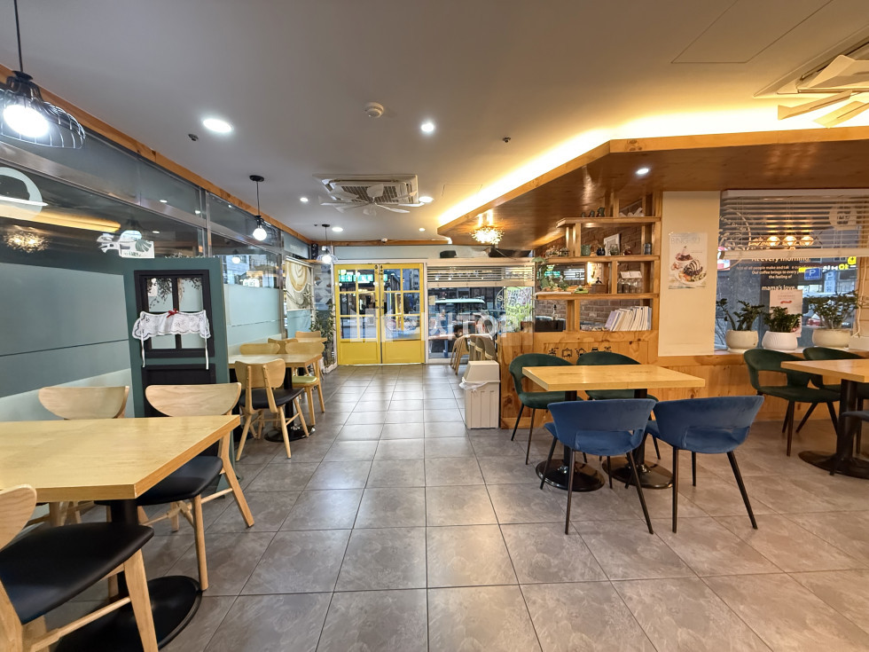 경남 창원시 의창구 서상동 서상동 10년 이상 자리 잡은 단골 확보 카페 양도양수 월세 매물번호 13688 사진 2