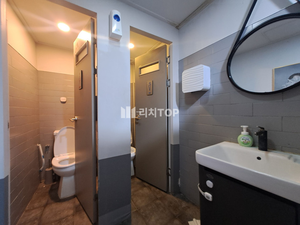 경남 창원시 의창구 사림동 창원대 정류장 바로 앞, 1층 상가 월세 매물번호 14042 사진 3