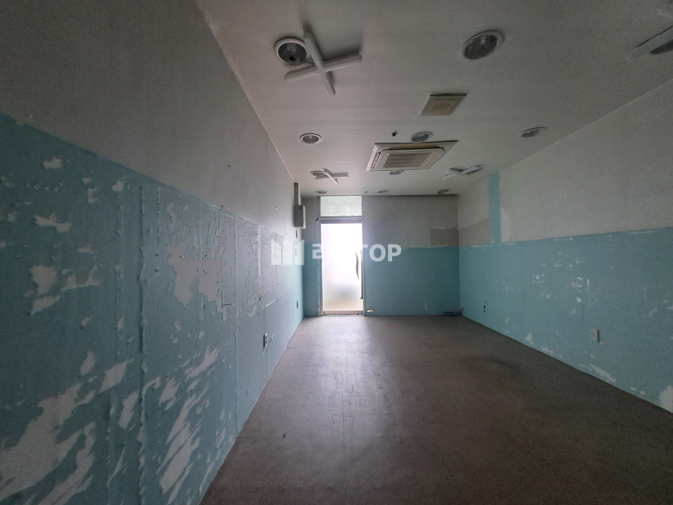 경남 창원시 성산구 대방동 대방동 공영주차장 도로변 무권리, 3층 소형상가 월세 매물번호 14154 사진 1
