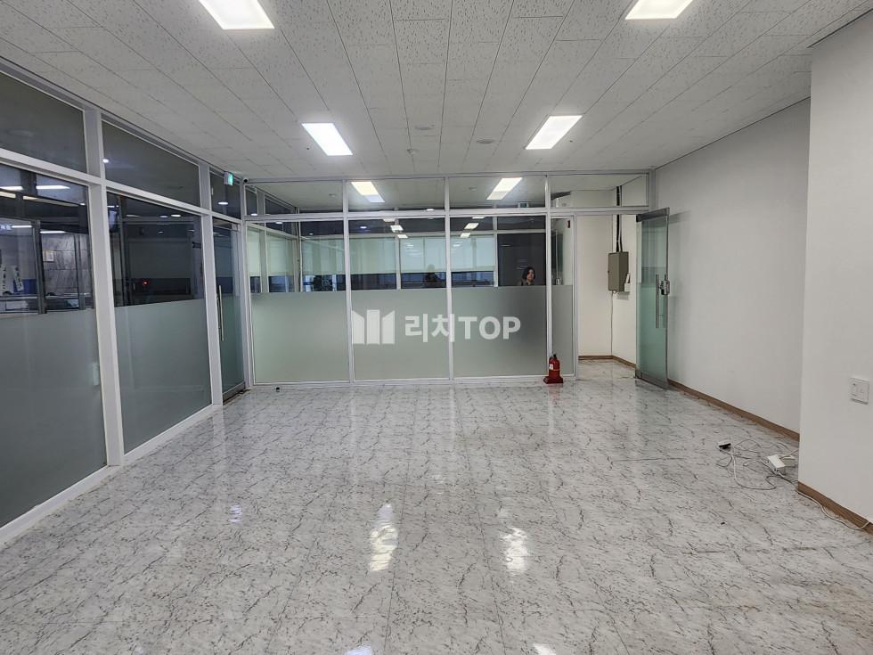 경남 창원시 의창구 사림동 ✔️ 사림동 인테리어 되어 있어서 바로 입주가능한 깔끔한 사무실 임대 월세 매물번호 14541 사진 9