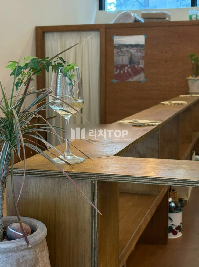 인천 서해구 청라동 [청라1동]커낼에비뉴 최고입지 16평/인테리어완비 감성 식당/안정적 운 월세 매물번호 10268 사진 2
