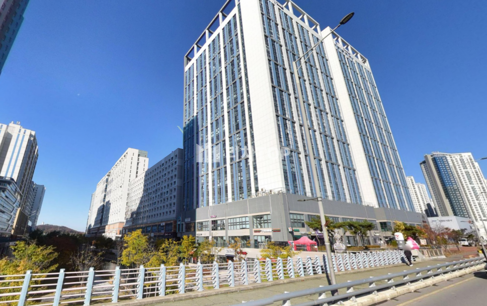 인천 서해구 청라동 청라 수변뷰 코너상가 임대 및 매매 모두 가능/ 시세대비 착한 월세/공실,즉시입주가능,옆호실 확장 가능 월세 매물번호 10271 사진 1
