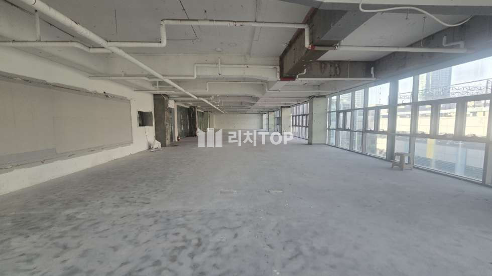 인천 서해구 청라동 청라동 9층 대형평수 상가 임대 월세 매물번호 10377 사진 1