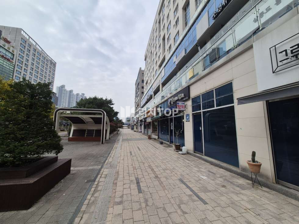 인천 서해구 청라동 청라 봄빌딩 커낼웨이 상권 B1층 전용 16P 공실 상가임대 월세 매물번호 10126 사진 1