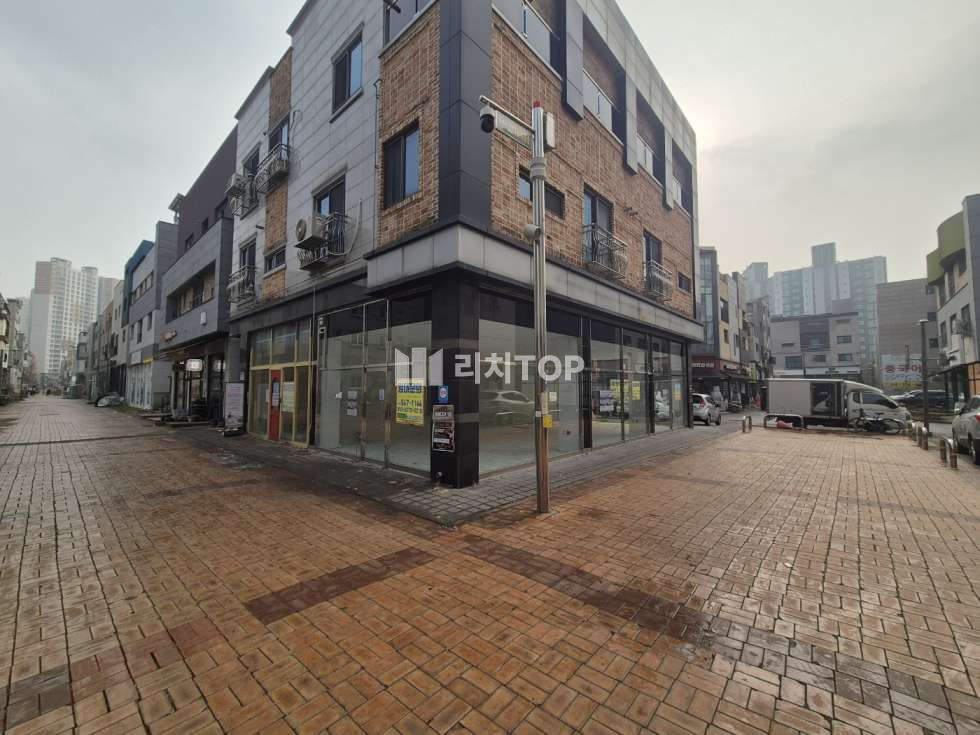 인천 서해구 청라동 청라 3단지 1층 통유리 코너상가 무권리 임대 월세 매물번호 10215 사진 1