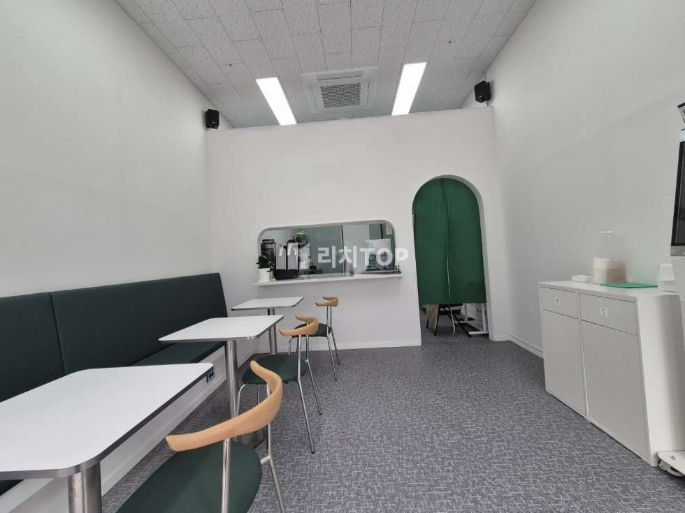 인천 서해구 청라동 162-19 (리버프라자) 리버프라자동 청라 1동 전용11 | 수변조망 리버프라자 1층 | 인테리어 완비 월세 매물번호 10478 사진 4
